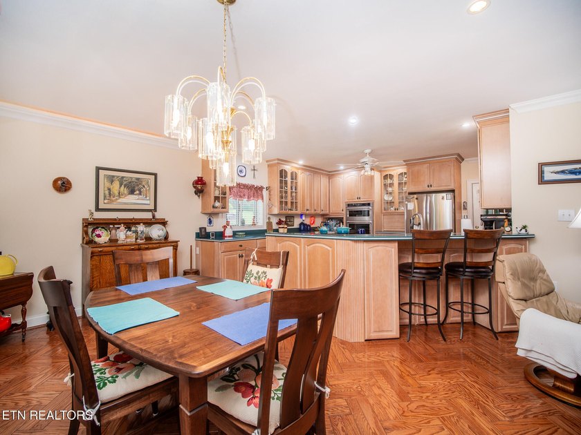 Experience Luxury Living at its finest in this exceptional Golf - photo 37