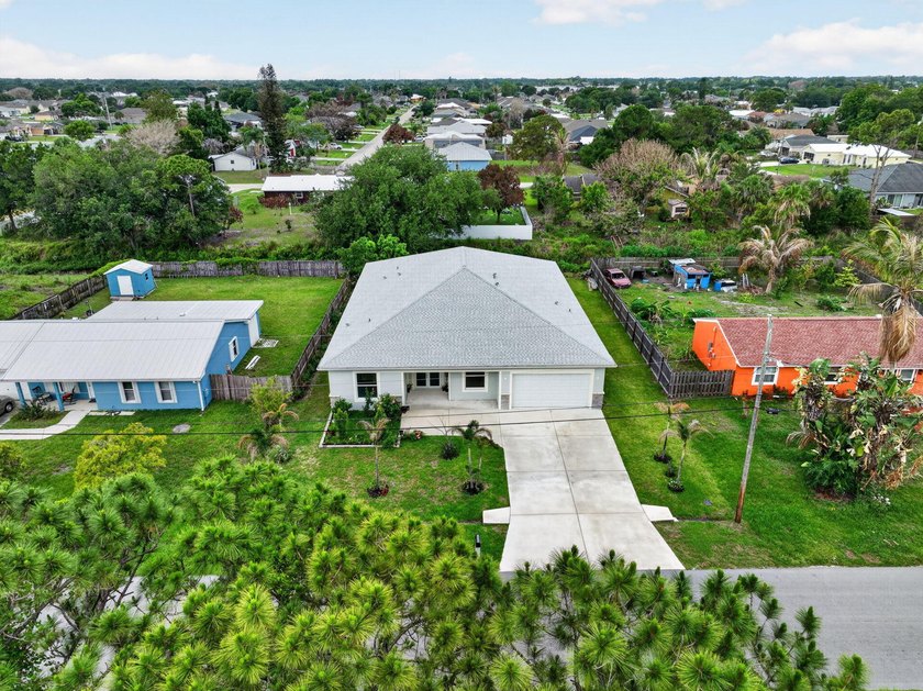 Brand-new construction in Port St. Lucie offering an impressive - photo 45