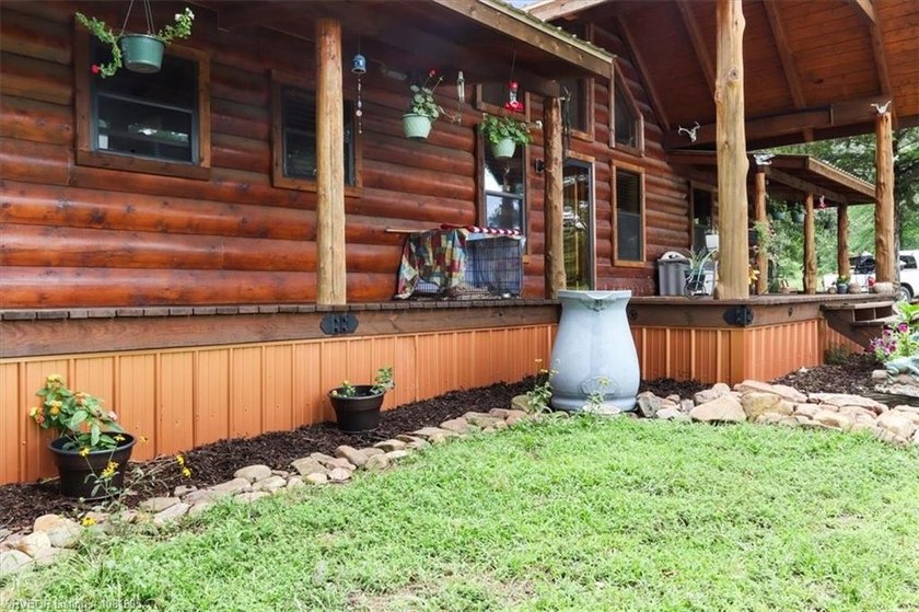 Nestled in the scenic Kiamichi River Valley, with direct access - photo 5