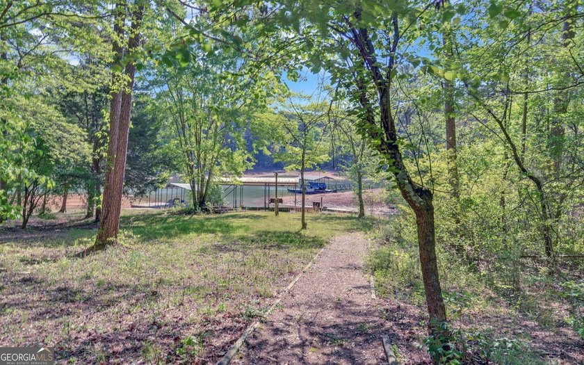 Charming updated waterfront home on Lake Hartwell in Martin, GA! - photo 20