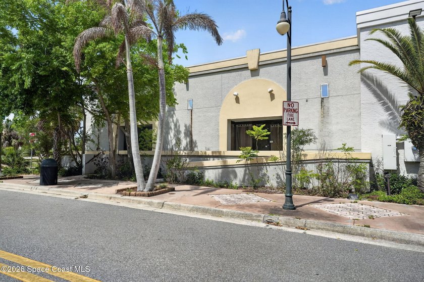Prime downtown Titusville office building offering exceptional - photo 2