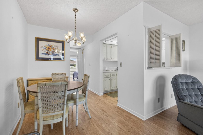 Welcome to your serene retreat in the sought-after Bedford - photo 12