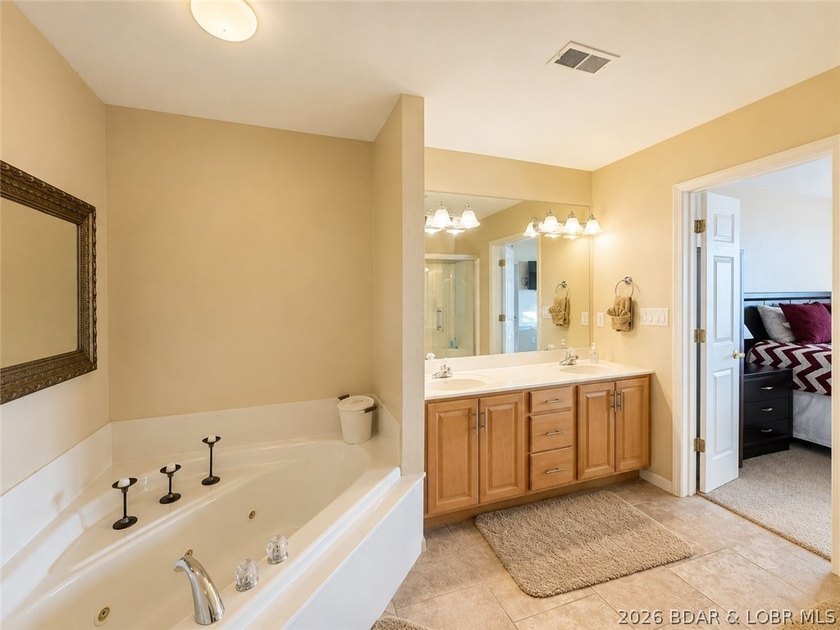 Luxury lakefront condo in the highly sought-after Lands End - photo 16