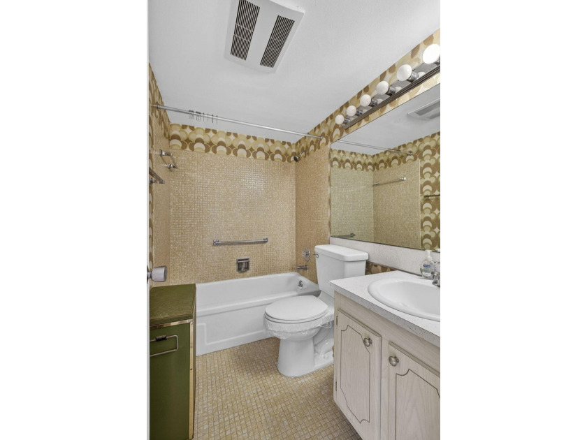 Welcome to your serene retreat in the sought-after Bedford - photo 19