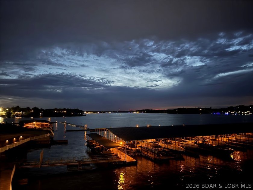 Luxury lakefront condo in the highly sought-after Lands End - photo 20