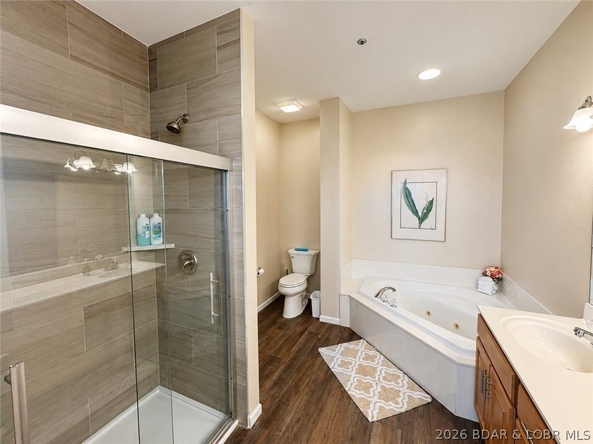 Luxury lakefront condo in the highly sought-after Lands End - photo 21