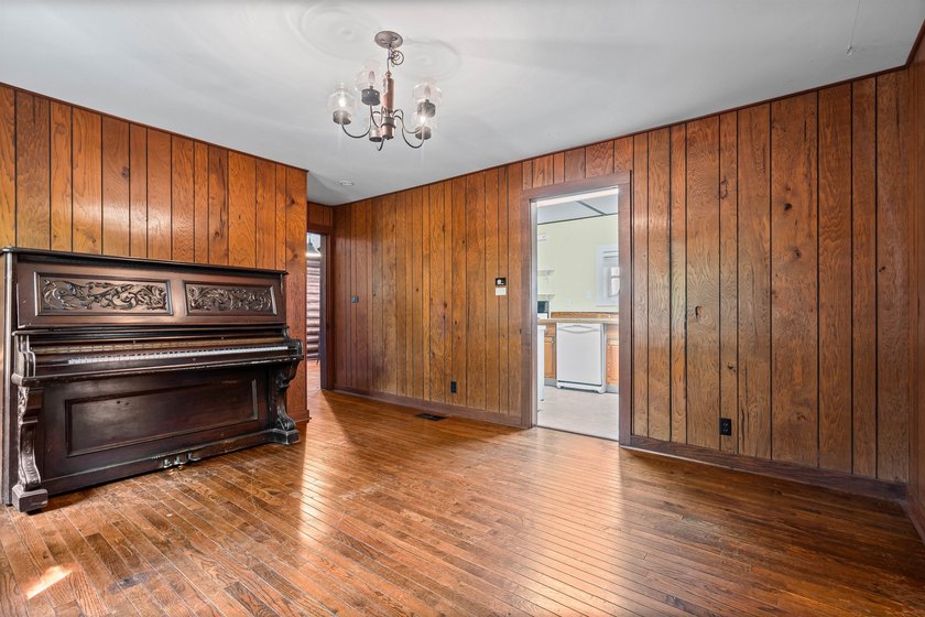 Welcome to *Pine Lodge* - a 1928 historic log cabin in the heart - photo 7