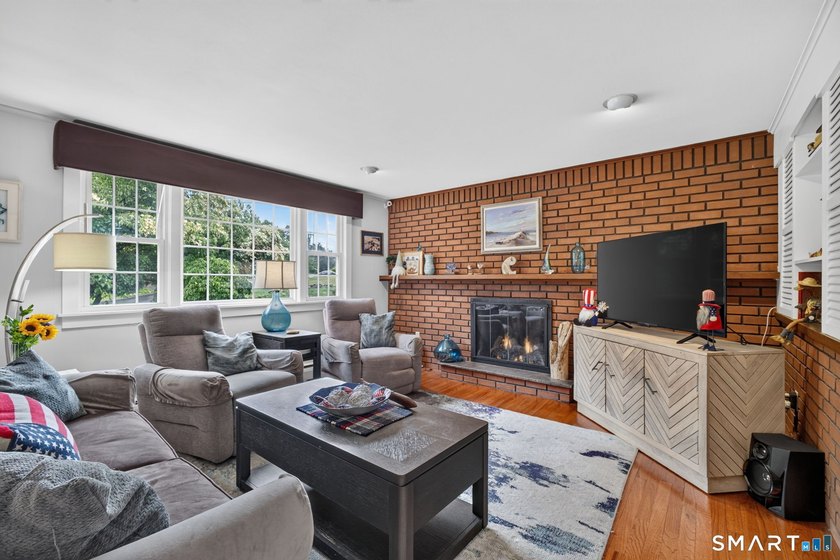 Move right into this beautifully updated Raised Ranch offering 3 - photo 13