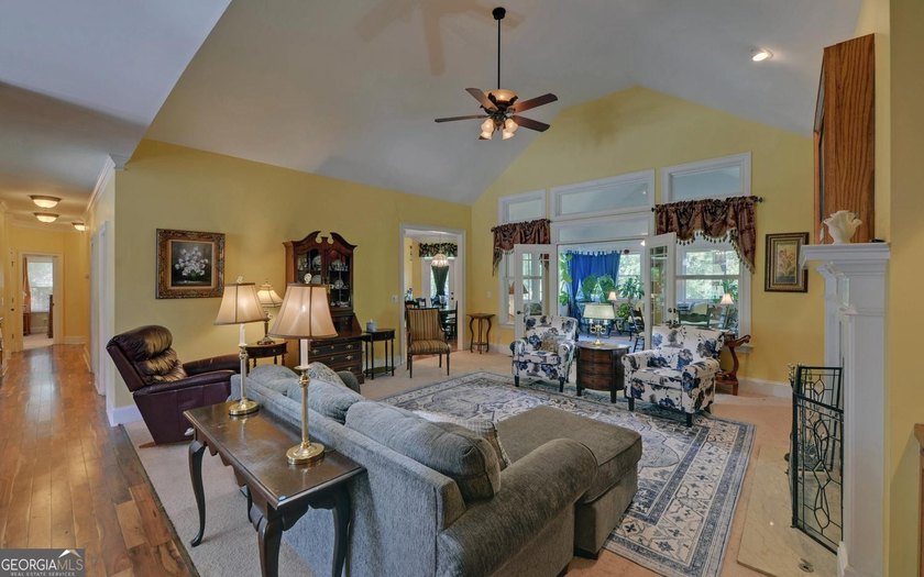 Custom-built lakefront home located within the city limits of - photo 15