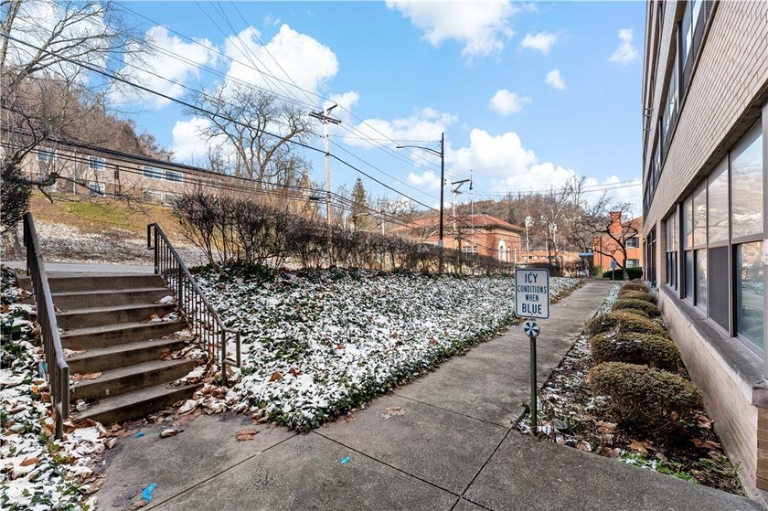 This versatile 40,000 square foot Office/Flex building offers a - photo 41