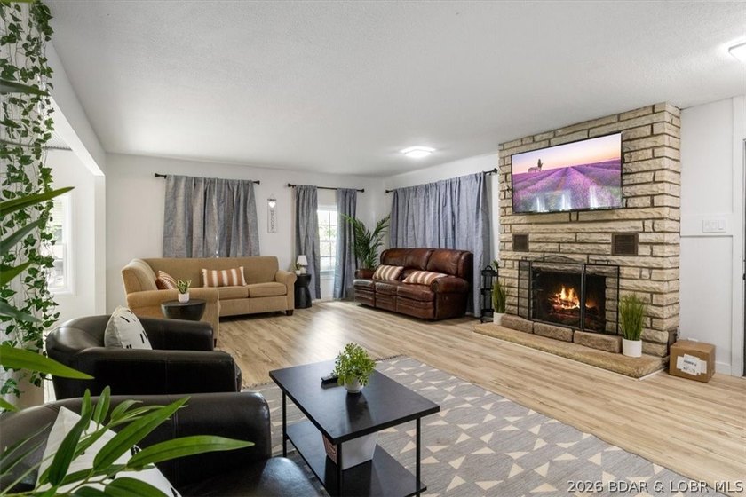 This impressive 6,236 sq ft property has demonstrated strong - photo 12