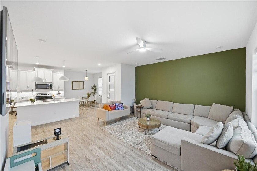 This beautiful Model Home at Cadence at Tradition offers 1,917 - photo 14