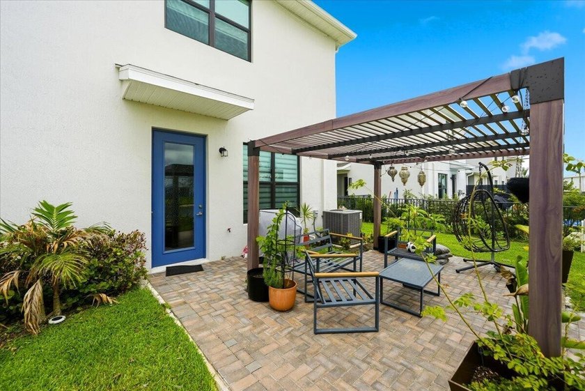 This beautiful Model Home at Cadence at Tradition offers 1,917 - photo 30