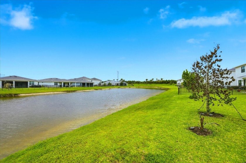 This beautiful Model Home at Cadence at Tradition offers 1,917 - photo 33