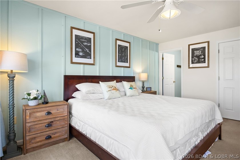 Fully furnished with boat slip &amp; garage. Experience lakefront - photo 12