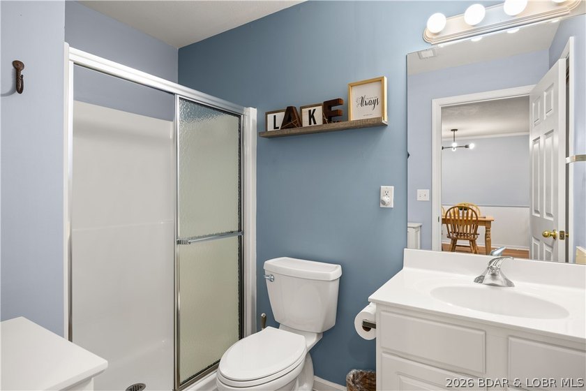 Fully furnished with boat slip &amp; garage. Experience lakefront - photo 14