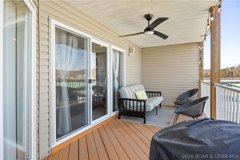 Fully furnished with boat slip &amp; garage. Experience lakefront - photo 19