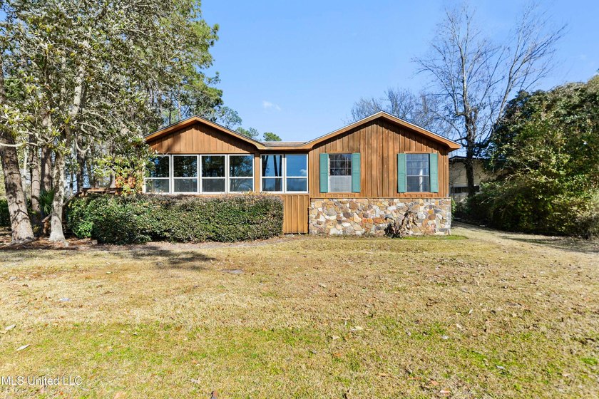 Wow, golf course home on two lots with 367.4 feet on the Pine - photo 21