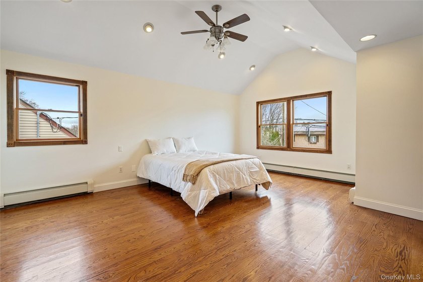 Welcome to your private retreat on a quiet dead-end street in - photo 23