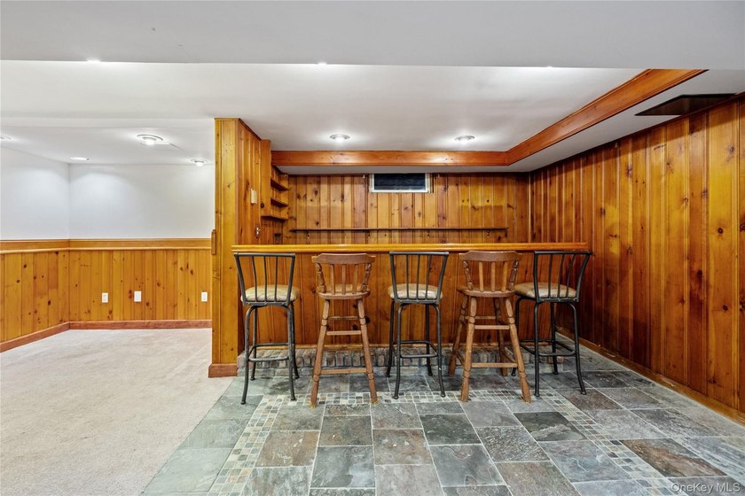 Welcome to your private retreat on a quiet dead-end street in - photo 30