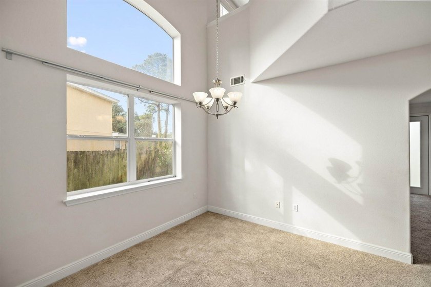 If you're looking for a spacious home with a functional layout - photo 7