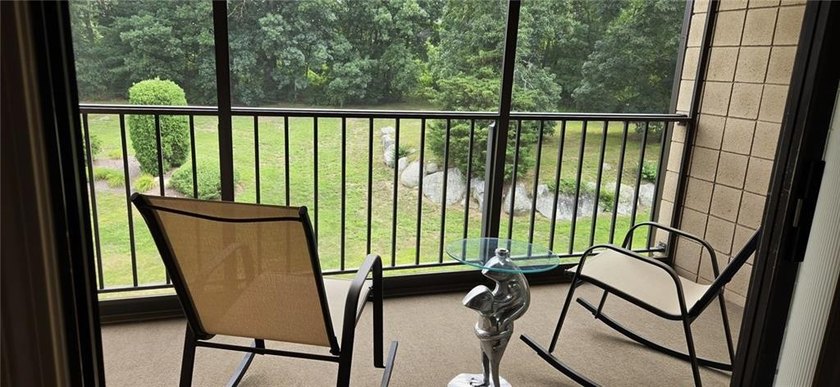 Immaculate move in ready two bed, two bath condo in popular - photo 12