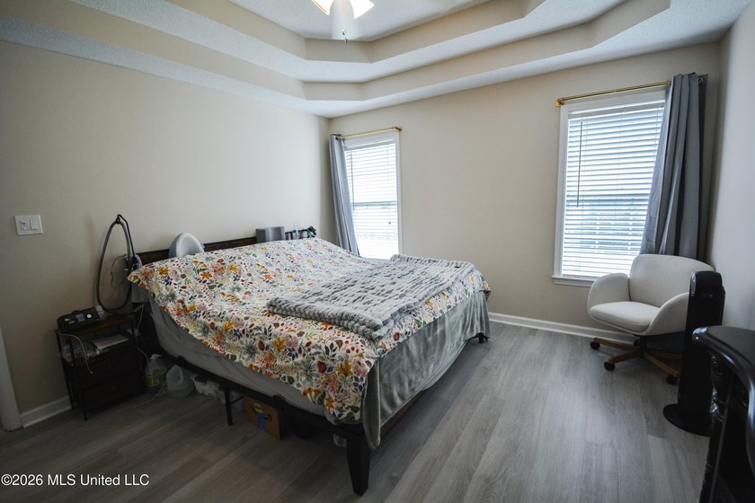 Move-in ready and beautifully updated! This well-maintained home - photo 11