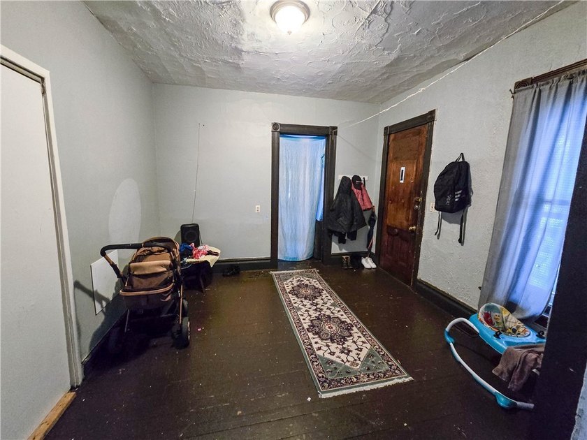 Huge Duplex in the heart of the Beechwood Neighborhood of the - photo 12