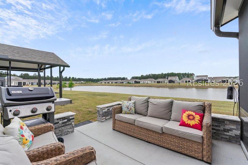 Welcome to this Hallmark floor plan in the highly sought-after - photo 27