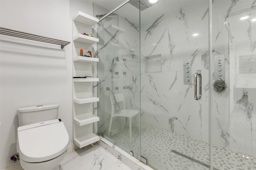Located minutes from Sherrill Park Golf Course, this remodeled - photo 3