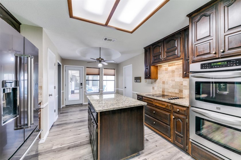 Located minutes from Sherrill Park Golf Course, this remodeled - photo 5