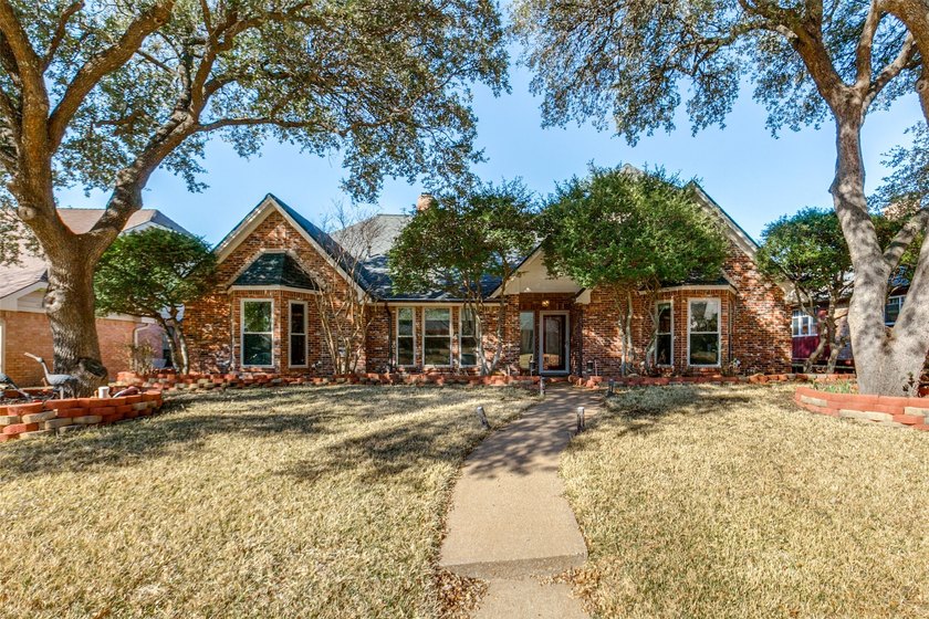 Located minutes from Sherrill Park Golf Course, this remodeled - photo 6