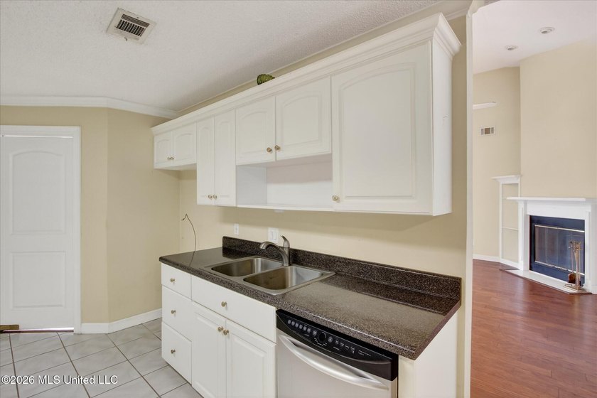 Welcome to 3428 Dijon Ave in the sought-after Bienville Place - photo 17