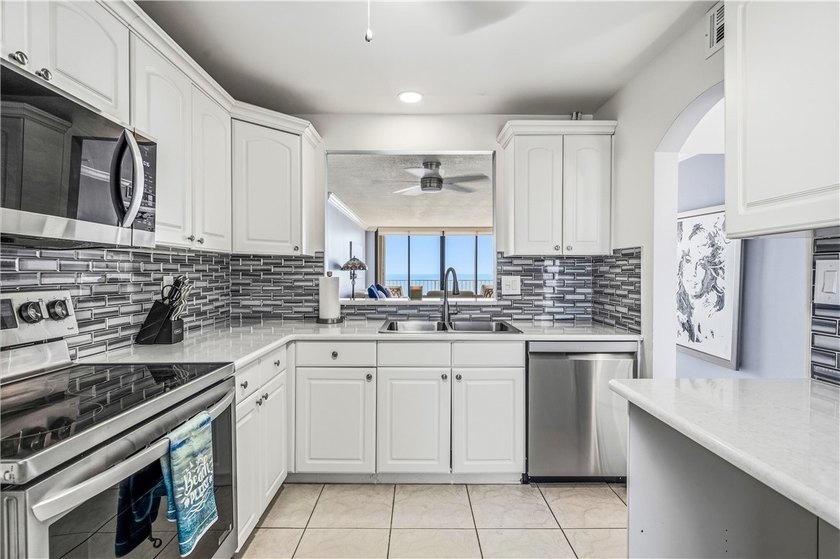 Direct oceanfront living in Sea Palms on North Hutchinson - photo 11
