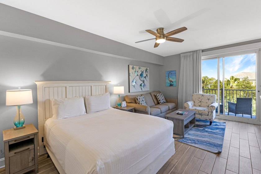 Experience resort living in this beautifully appointed studio - photo 3