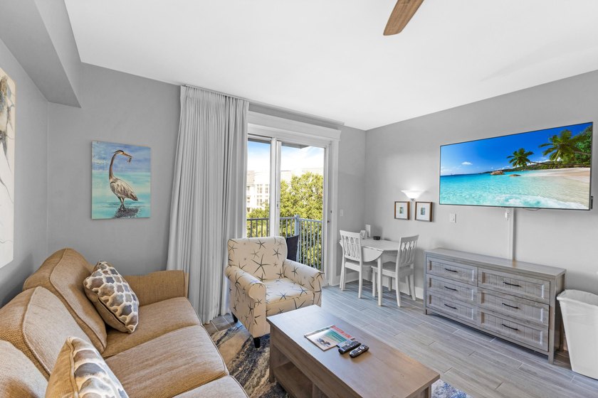Experience resort living in this beautifully appointed studio - photo 6