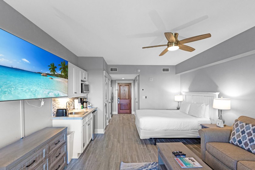 Experience resort living in this beautifully appointed studio - photo 8