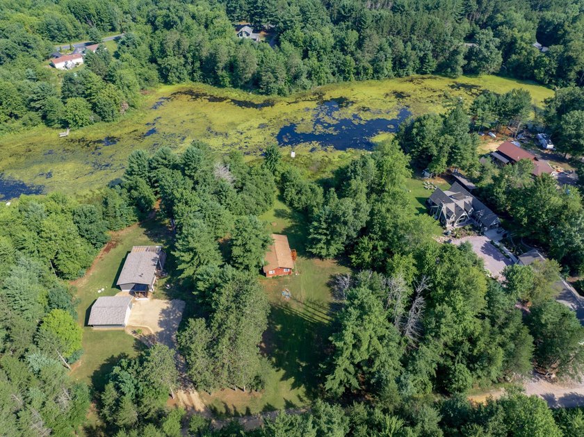 Escape to this charming Lake Front cabin, nestled on 1.7 acres - photo 36