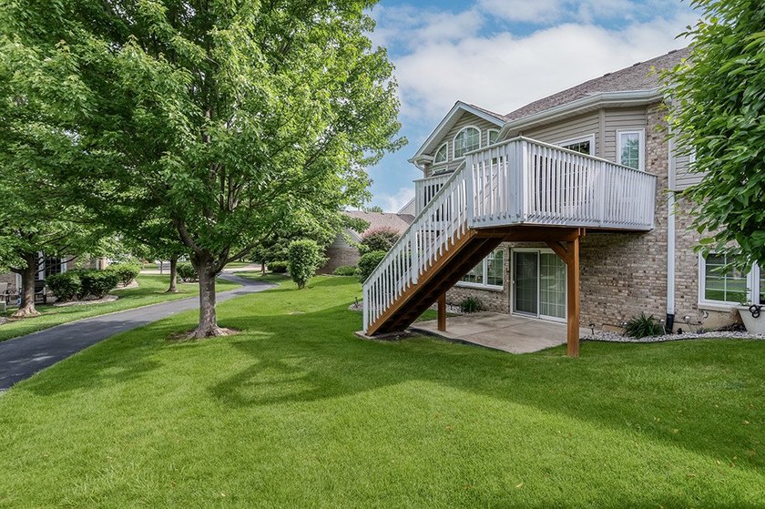 STUNNING, Ultra upgraded END UNIT RANCH townhome nestled on a - photo 8