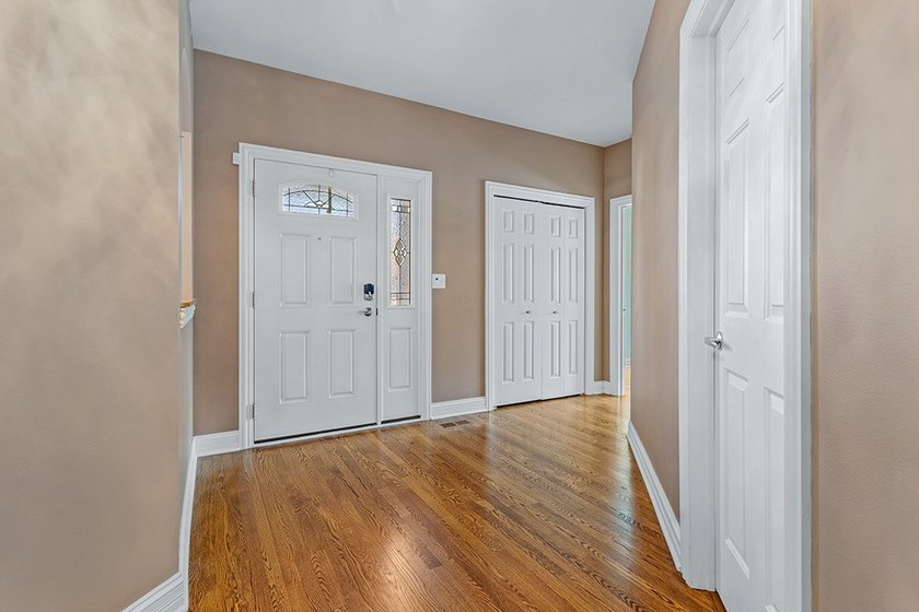 STUNNING, Ultra upgraded END UNIT RANCH townhome nestled on a - photo 9