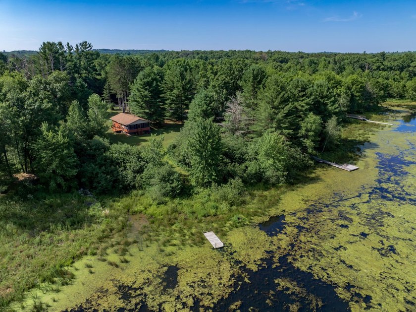 Escape to this charming Lake Front cabin, nestled on 1.7 acres - photo 39