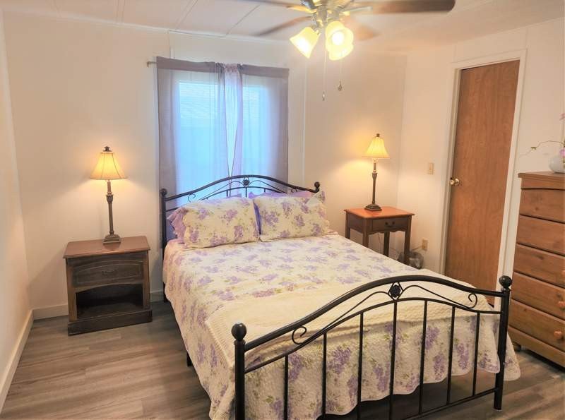 Bright and airy home's interior was completely painted and - photo 15