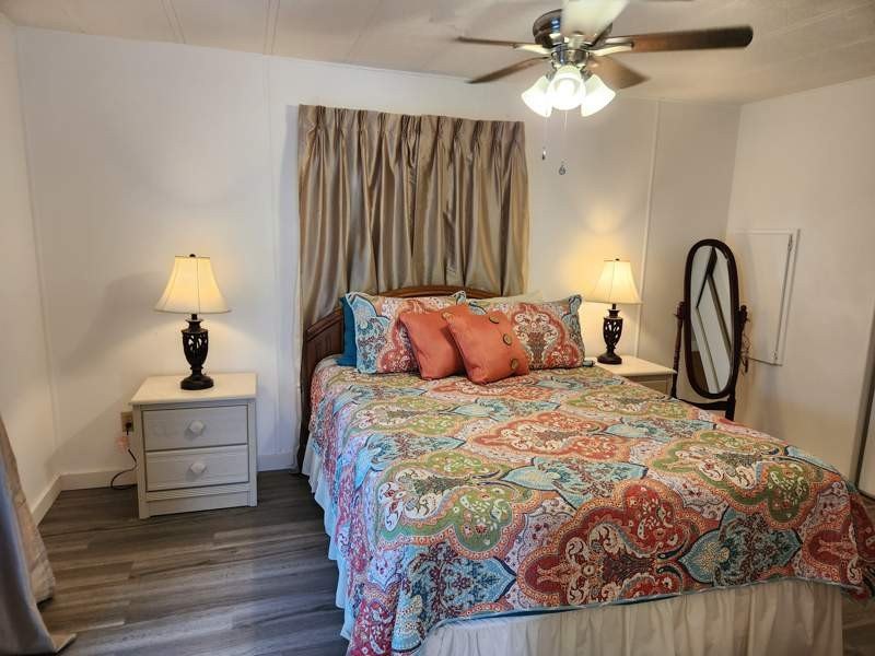 Bright and airy home's interior was completely painted and - photo 17