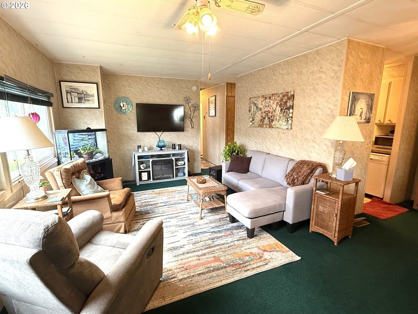 Welcome to coastal living at its finest in Bayview Mobile Home - photo 13