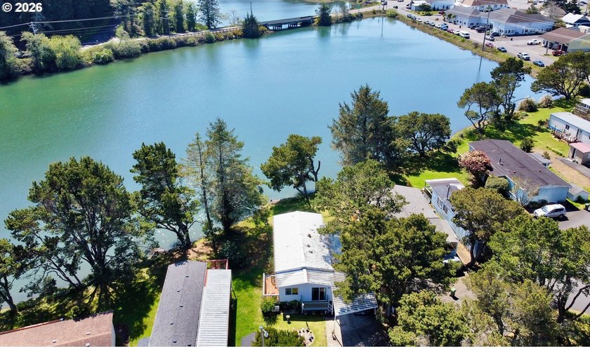 Welcome to coastal living at its finest in Bayview Mobile Home - photo 36