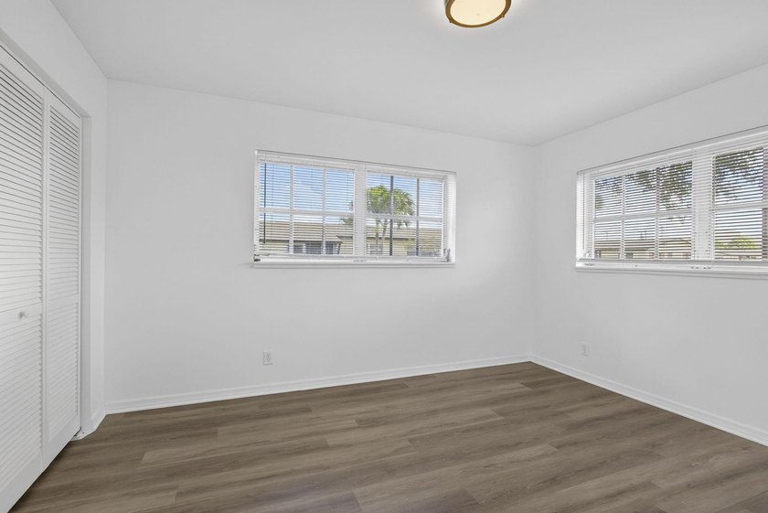 Beautifully renovated corner villa in desirable 55+ Ashley Drive - photo 14