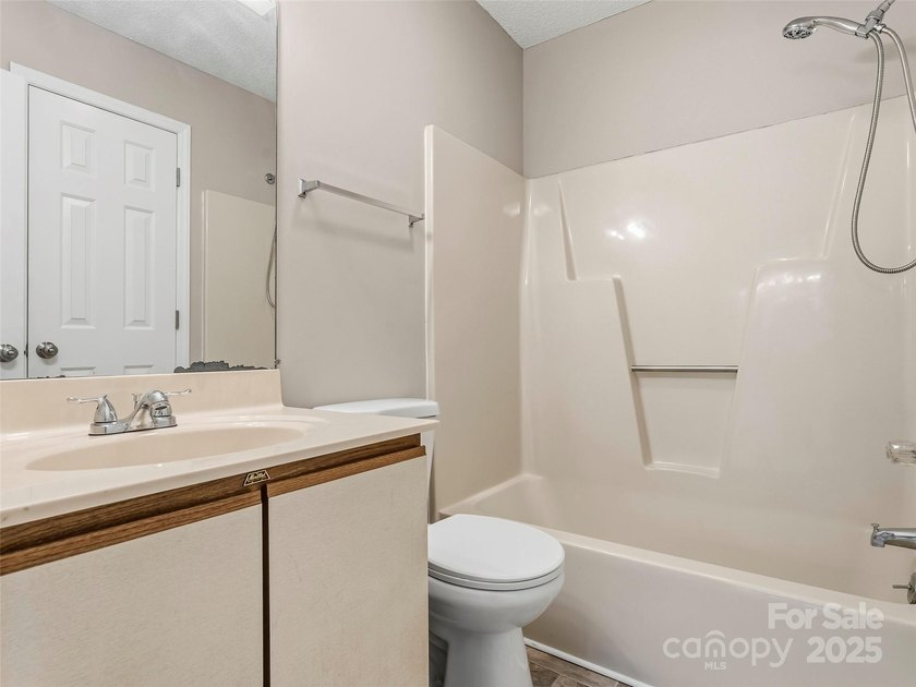 Move right into this beautifully updated end-unit upper-level - photo 20