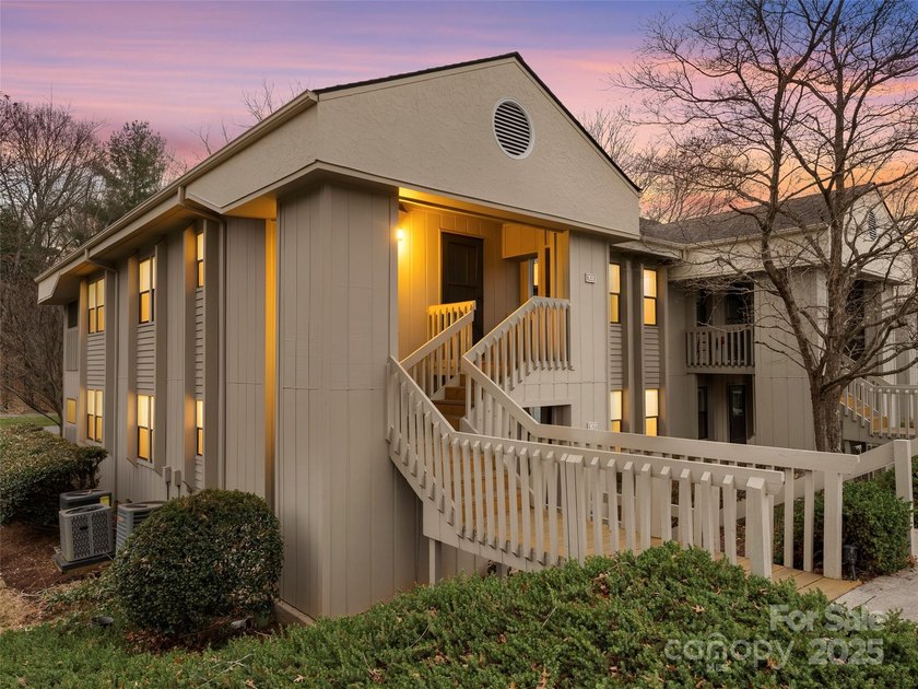 Move right into this beautifully updated end-unit upper-level - photo 29