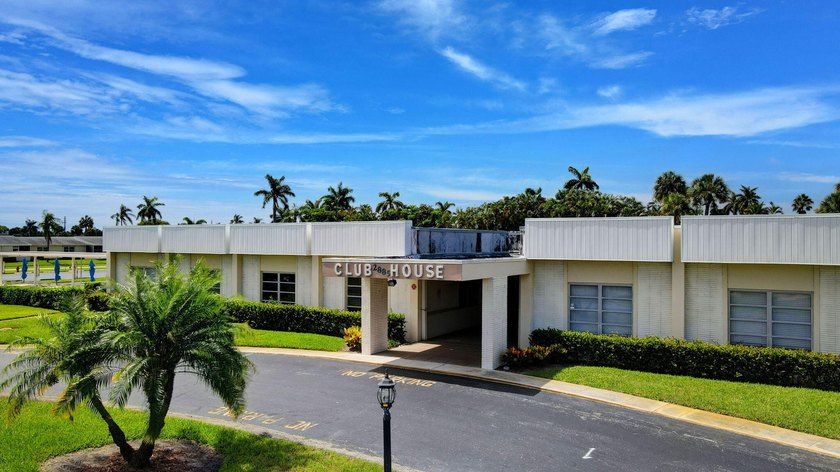Beautifully renovated corner villa in desirable 55+ Ashley Drive - photo 29