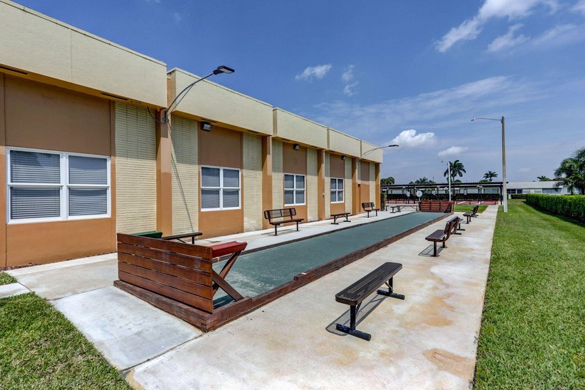 Beautifully renovated corner villa in desirable 55+ Ashley Drive - photo 33